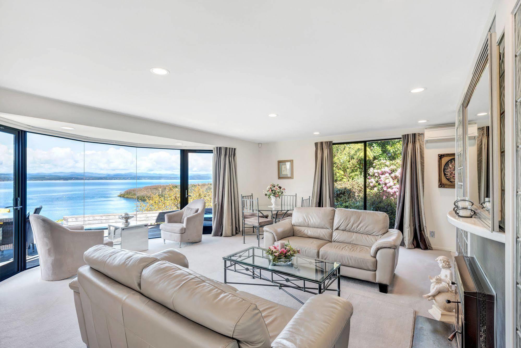 Serenity On Wakeman Taupo Bagian luar foto